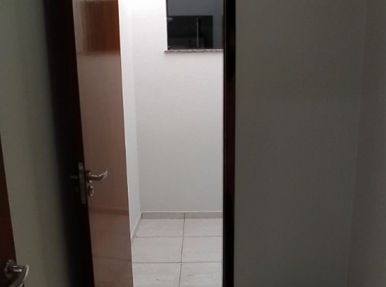 Apartamento sobreloja grande no centro!